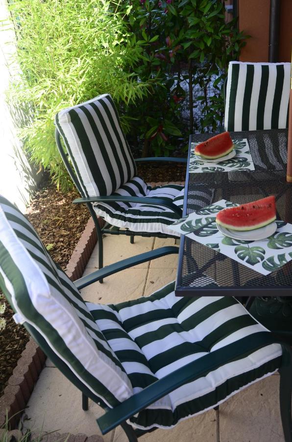 Anma Cottages The Secret Garden Pianello Del Lario Екстериор снимка