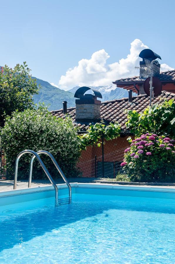 Anma Cottages The Secret Garden Pianello Del Lario Екстериор снимка
