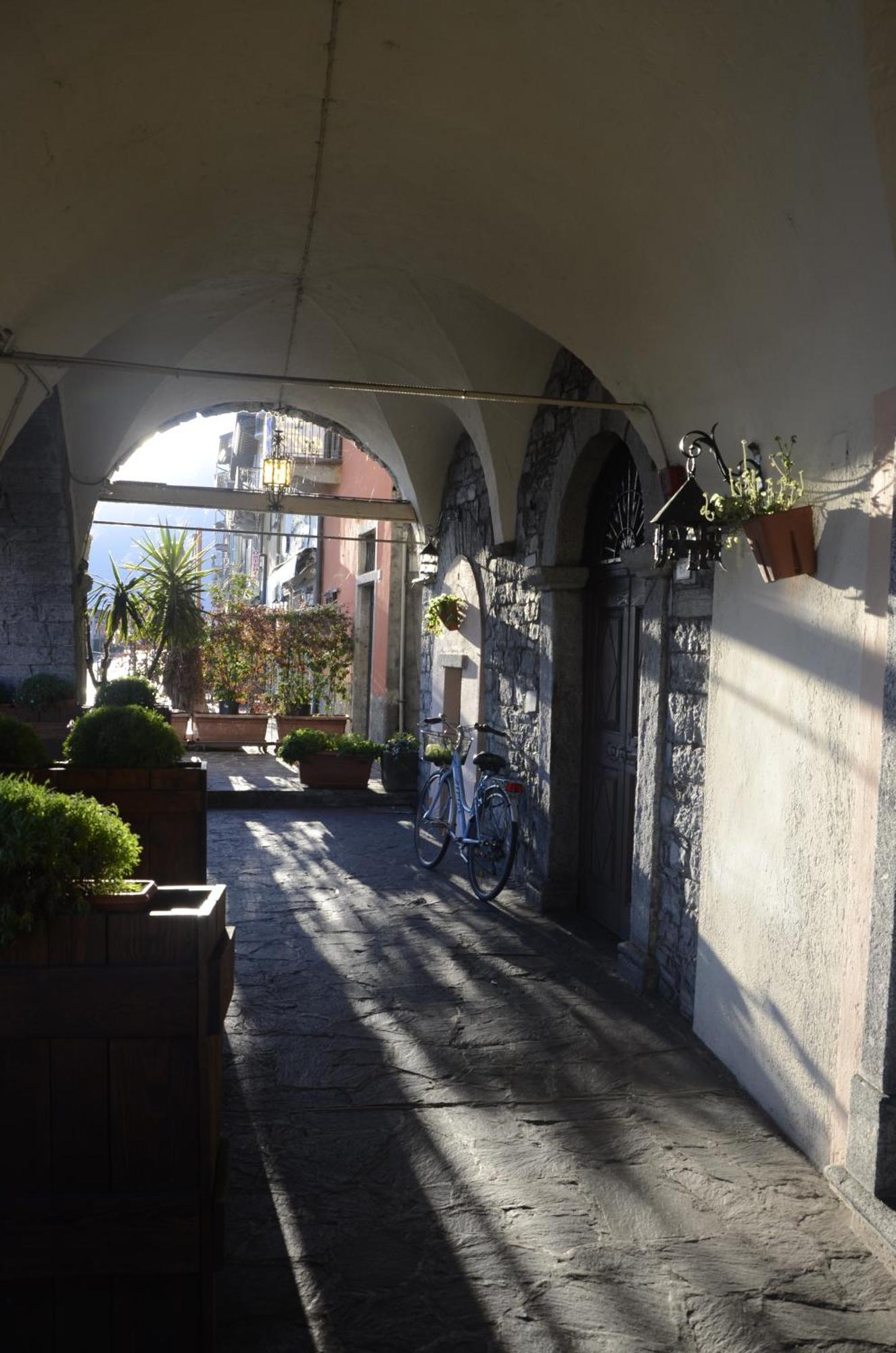 Anma Cottages The Secret Garden Pianello Del Lario Екстериор снимка
